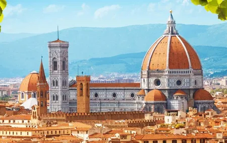 Florence and Pisa from the port of Marina di Carrara