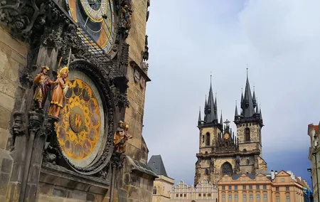 Prague easy walking tour: current life & Slivovitz museum visit