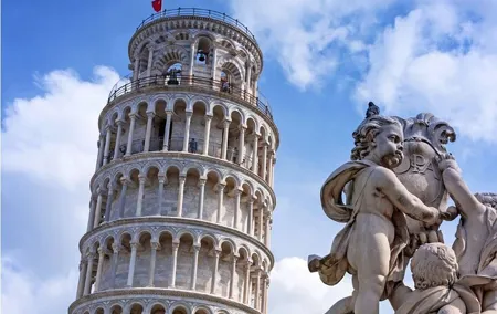 Day Excursion to Pisa and Lucca with Private Van and Guide