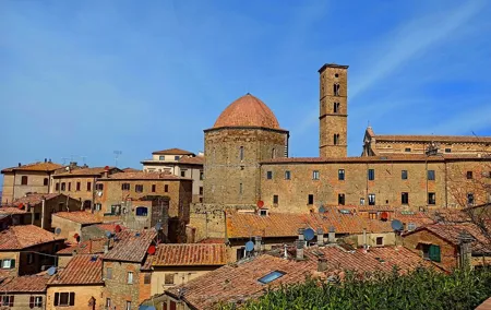 PRIVATE TOUR: Full-Day in Volterra & San Gimignano with Wine Tasting Experience