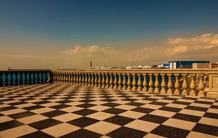 Exclusive Shore Excursion: Lucca & Livorno with Driver-Guide