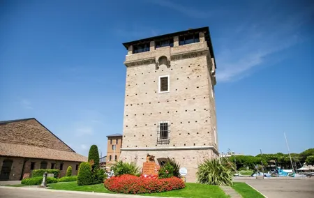 Salt Museum Ticket and Aperitif Tasting at Officine del sale