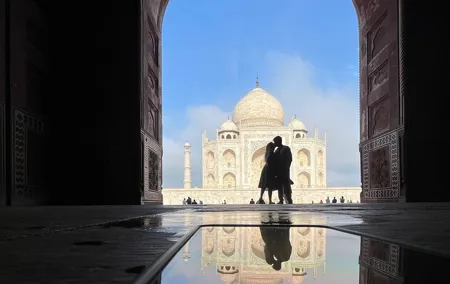Agra and Taj Mahal Guided Tour by Car from Delhi