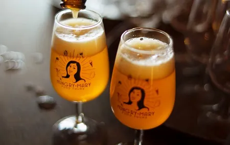 Hungry Mary's Famous Beer and Chocolate Tour in Brussels