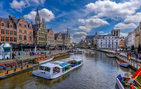 Brussels: Tour Bruges & Ghent with Cruise + Chocolatier Visit