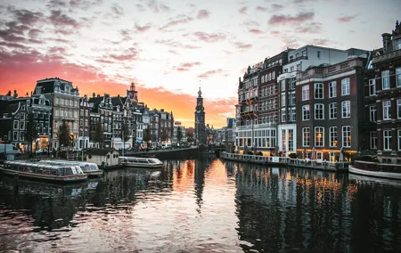 Amsterdam Day Trip from Brussels With Cheese, Clogs and Windmills