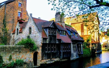 Private Transfer from Brussels Airport to Bruges By Business car