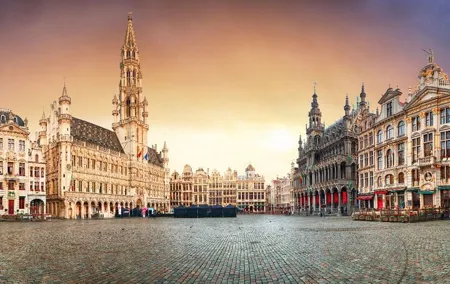 Evening Tour: The Dark Side of Brussels