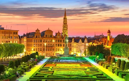 Brussels Christmas Market Magic Walking Tour with a Local