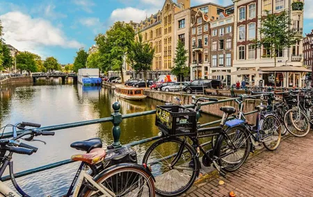 Brussels <-> transfer to or from Amsterdam (city or airport, private)