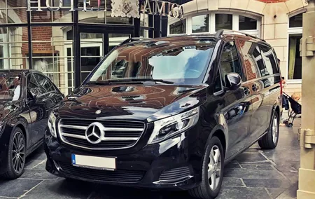 Guided Tour and Discovery of Brussels 4h MB V-CLASS 7 PAX