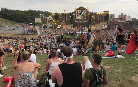 Standard sedan from Brussels, Mechelen, Antwerp to Tomorrowland Boom