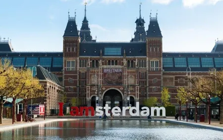 Private Arrival Transfer from Brussels to Amsterdam by Luxury car