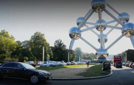 Private Arrival Transfer from Brussels Airport to Paris by Business car