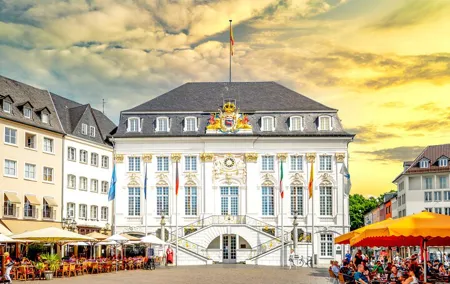 Private transfer: Brussels to Bonn, 2h Sightseeing Stop in Liege