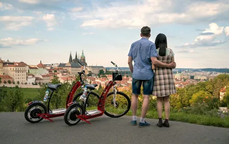 3 Hours Magnificent Tour by E-scooter Hugobike