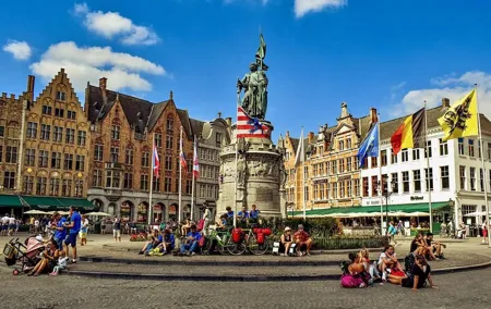 7-Day Sightseeing Tour to Belgium — Netherlands from Brussels by Minivan