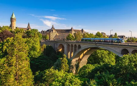 Private direct holiday taxi from Brussels to Luxembourg