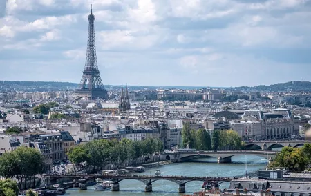 Private Transfer from Brussels to Disneyland Paris By Luxury car