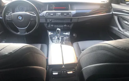 Luxury vehicle from Charleroi airport to the city of Bruges