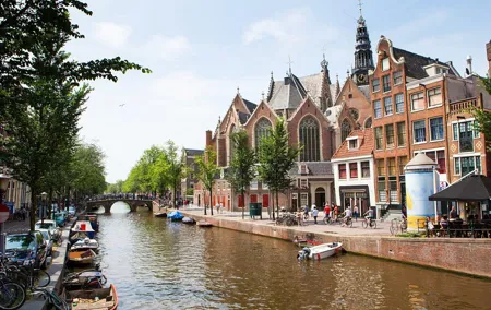 Brussels to Amsterdam Convenient Luxury Transfer Both Ways