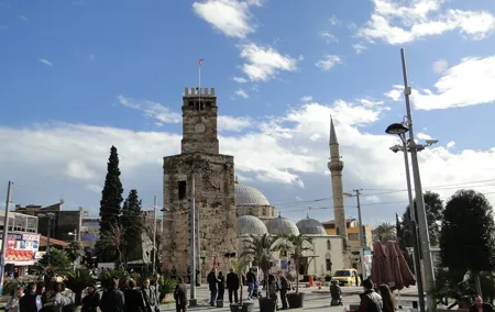 Explore The Old Town With Local Taste