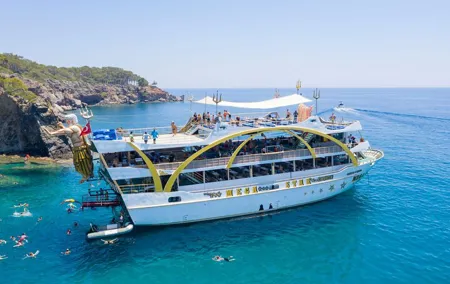 Full-day Boat Tour from Antalya with Lunch and Foam Party