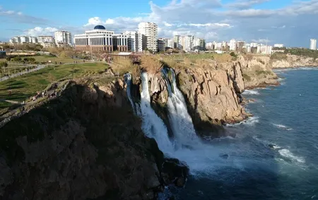 Private Unique Waterfalls Tour