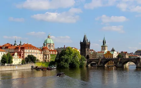 Layover in Prague a Private Tour with a local: Best Highlights of Prague