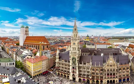 Prague to Munich Transfer with 3 hours sightseeing in Nuremberg