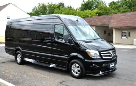 Antalya Airport (AYT) to Kaleici Transfer - VIP Minibus