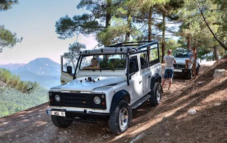 Jeep Safari Private Nature and village Tour