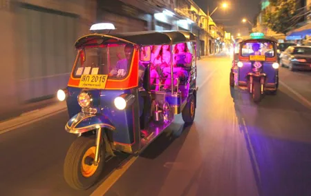 Bangkok by Night: Temples, Markets and Food Tuk-Tuk Tour