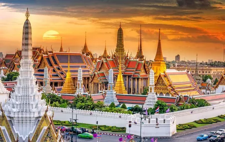 Bangkok Highlights: Grand Palace & Three Famous Temples