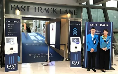 Suvarnabhumi Airport Fast-Track Immigration with Personal Guide