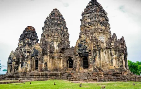 Lopburi Monkey Temple & Ayutthaya Old City Tour From Bangkok