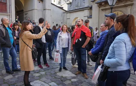 Secrets of Lviv courtyards and street art