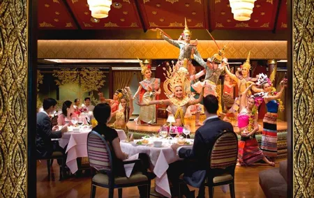 Sala Rim Naam Dinner and Show at Mandarin Oriental in Bangkok