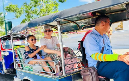 Bangkok Day Tour: Food, Temple & Tuk-Tuk