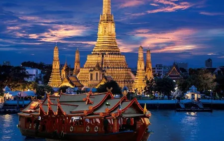 Manohra Royal Thai Dinner Cruise with pre Canapés