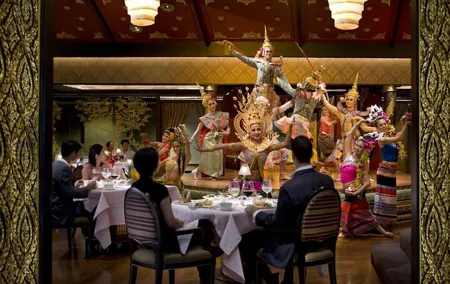 Fine Dining with Cultural Show by the Mandarin Oriental