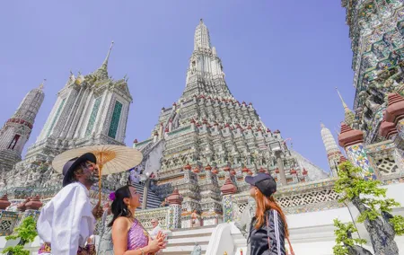 Bangkok Wat Pho & Flower Market Historical Walking Tour