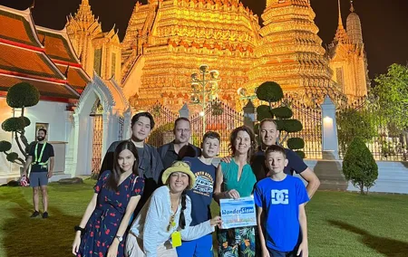 Tuk-tuk tour Bangkok by Night with Chinatown meal and hotel transfers