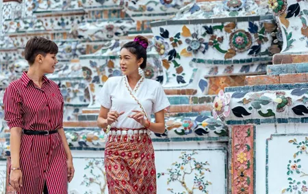 Highlights & Hidden Gems With Locals: Best of Bangkok Private Tour