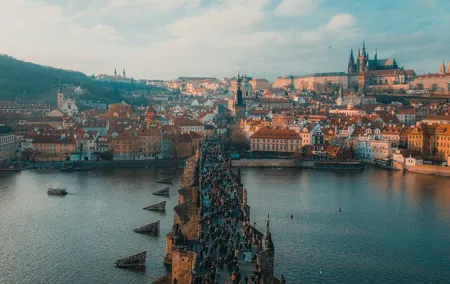VIP Tour: Professional photos - You and Prague Best Monuments