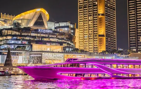 Bangkok: The Opulence Buffet Dinner Cruise with Live Band
