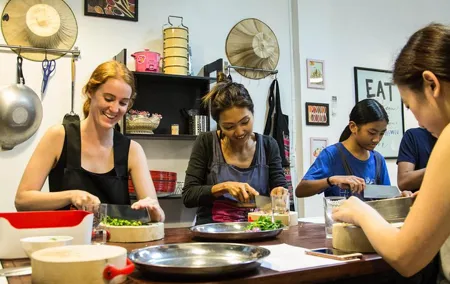 Pink Chili - Thai Cooking Class and Market Tour in Bangkok