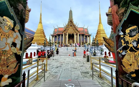 Private Tour to Grand Palace, Pho Temple and Arun Temple