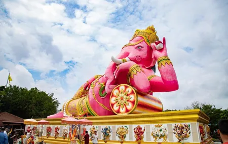 Private Tour: The Dragon River & Land of Sacred Deities Chachoengsao