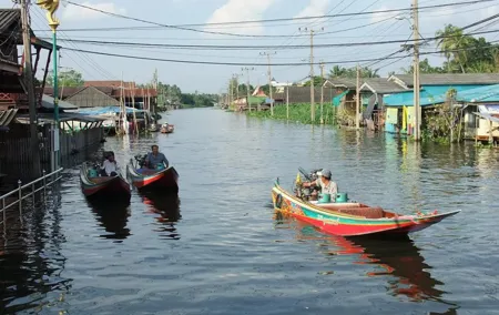 Half-Day Bangkok Off-the-Beaten-Track Tour: Rural Villages and Khlongs